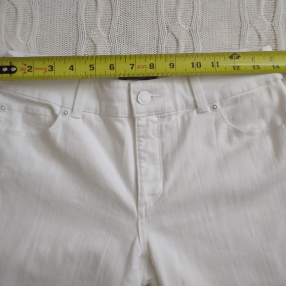 Chico's So Slimming Straight Legged White Jeans with Stretch Sz. 2 - Picture 2 of 7